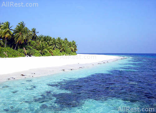 Angaga Island Resort 16